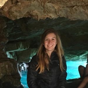 Meet your Posher, Cacaroline